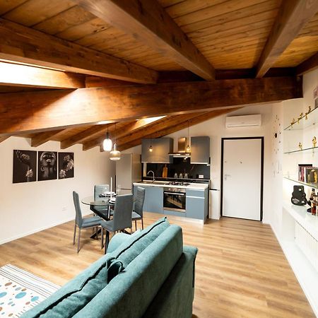 Abitare Il Tempo-Elegante E Moderno-Ad 1 Bus Da Roma Apartman Velletri Kültér fotó
