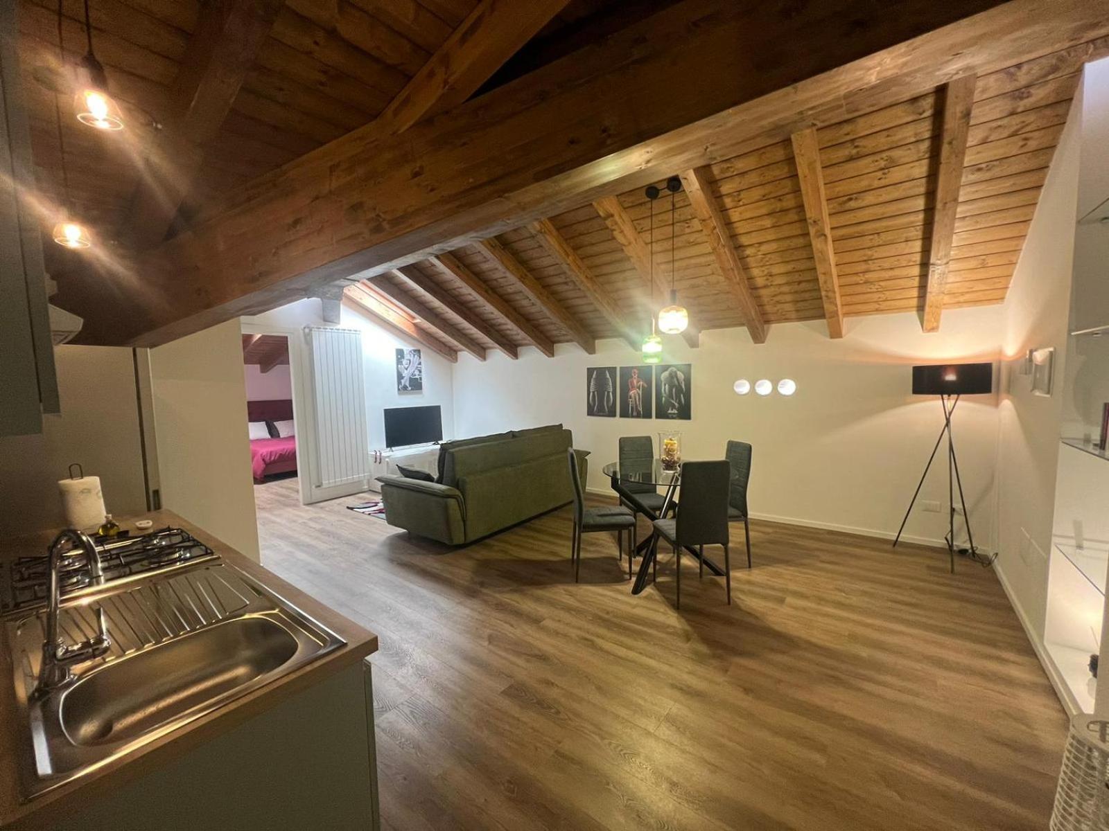 Abitare Il Tempo-Elegante E Moderno-Ad 1 Bus Da Roma Apartman Velletri Kültér fotó